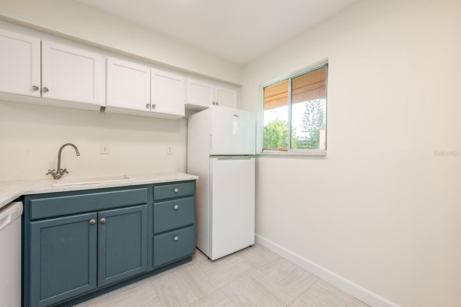 OAK SHADOWS CONDO - Residential