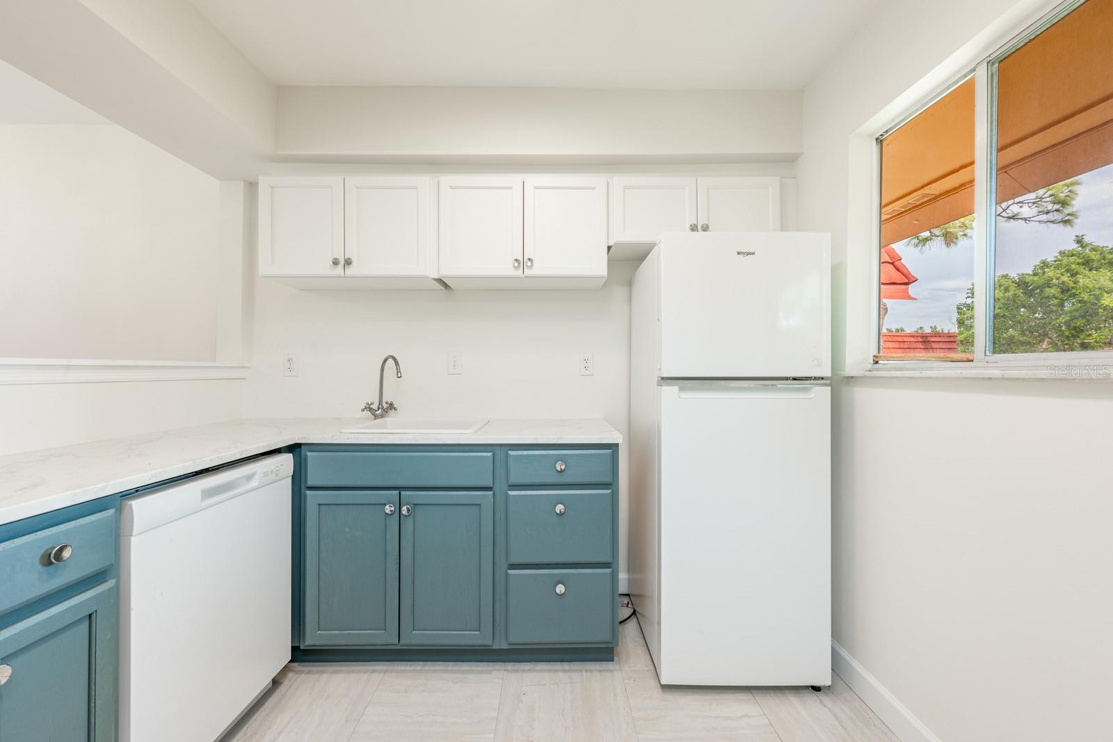 OAK SHADOWS CONDO - Residential