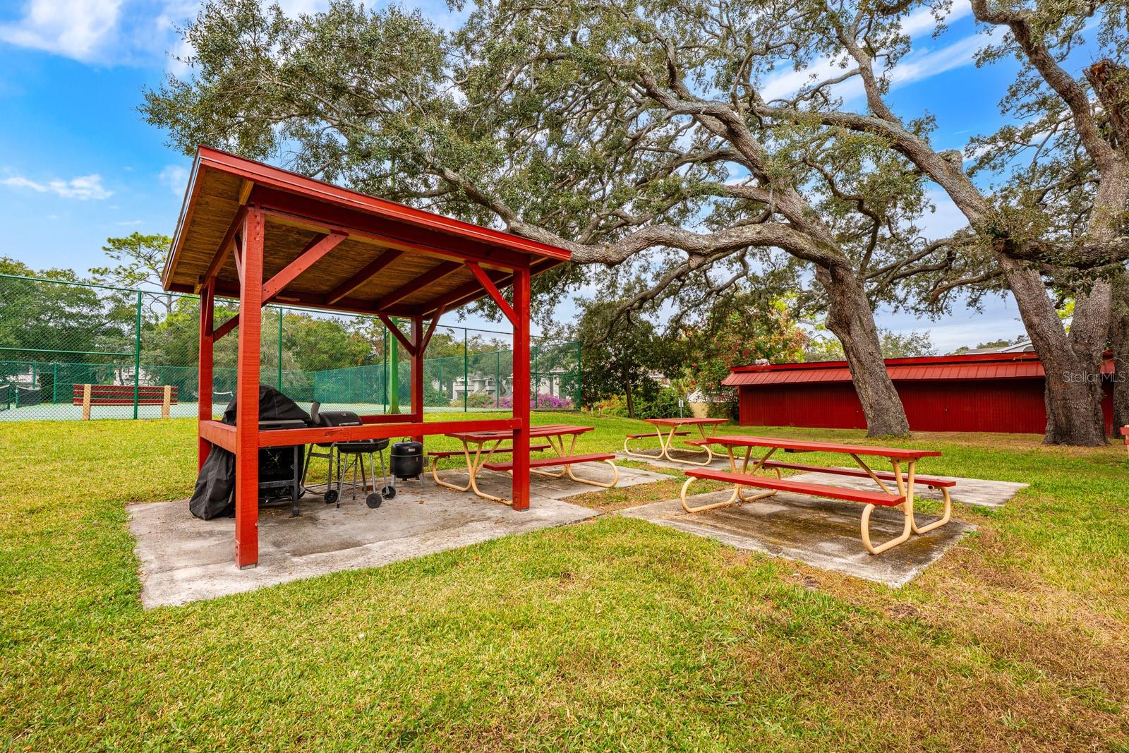 OAK SHADOWS CONDO - Residential