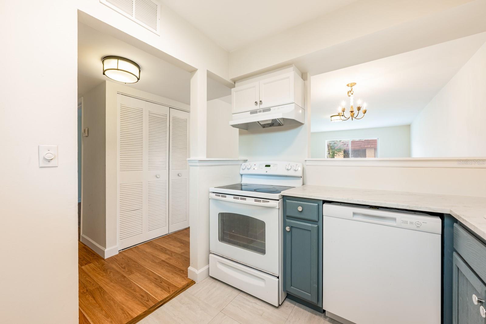 OAK SHADOWS CONDO - Residential