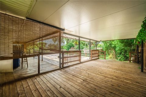 A home in WINTER HAVEN