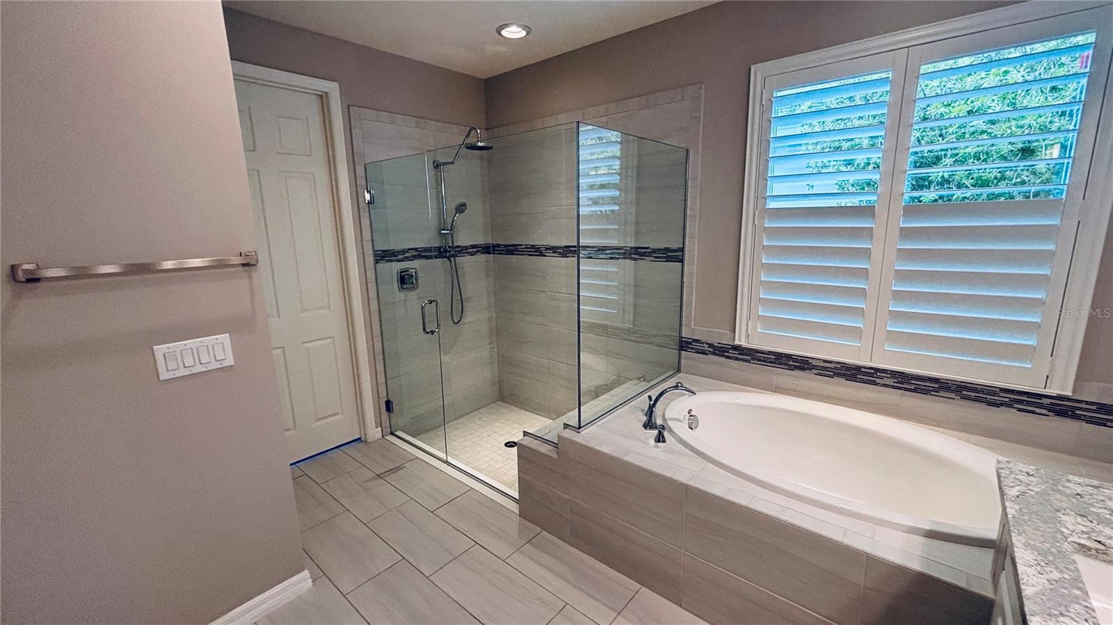 ARBOR LAKES ON PALMER RANCH - Residential Lease