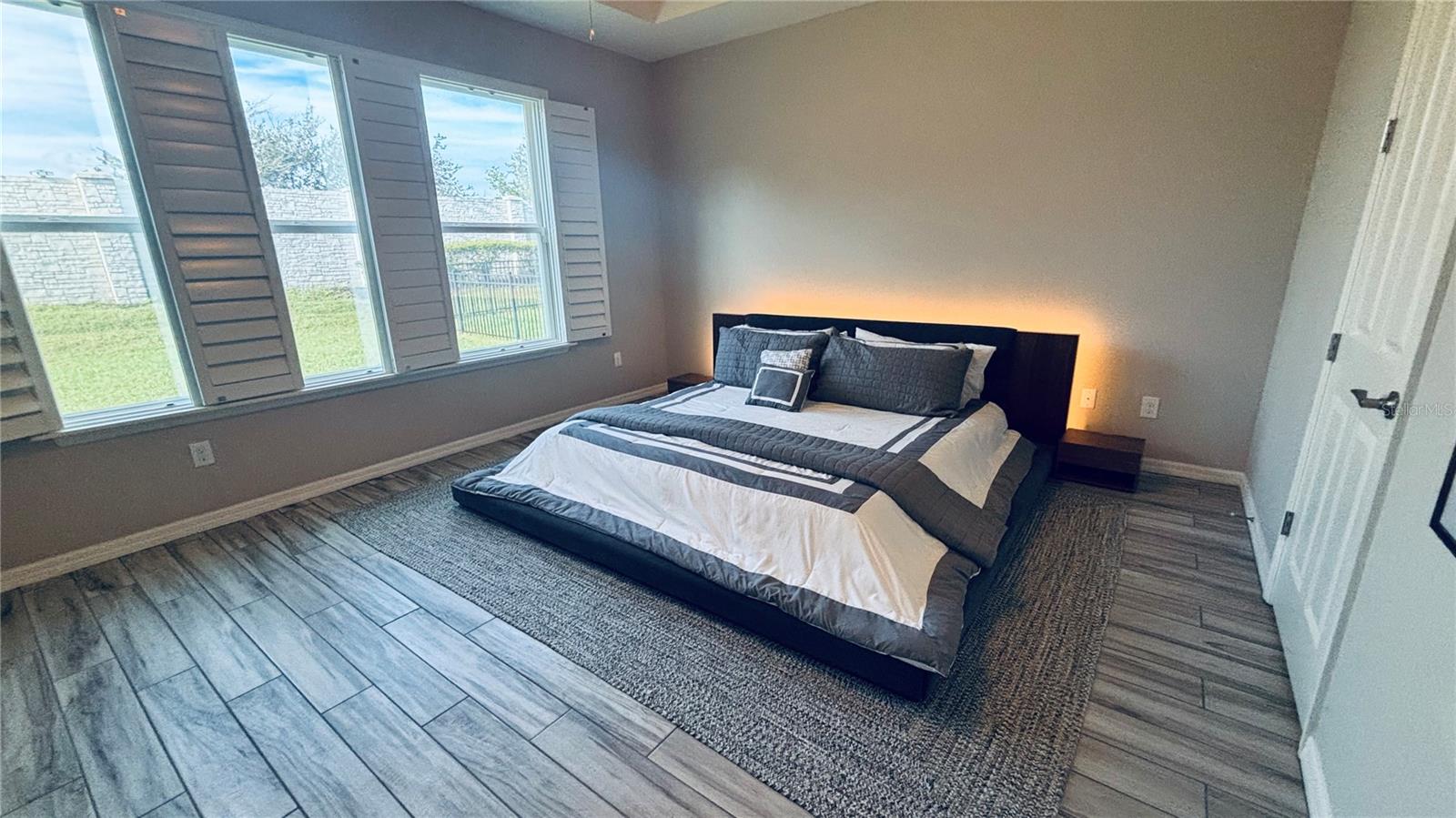 ARBOR LAKES ON PALMER RANCH - Residential Lease