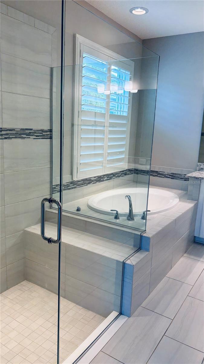 ARBOR LAKES ON PALMER RANCH - Residential Lease