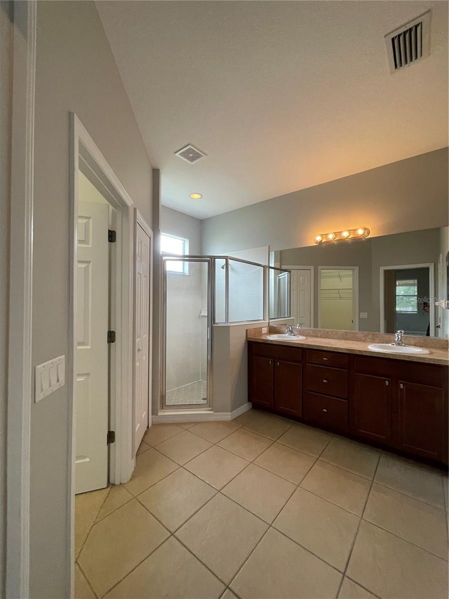 RIVER PLANTATION PH II - Residential Lease