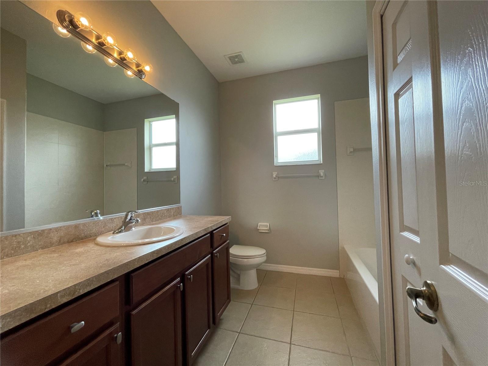RIVER PLANTATION PH II - Residential Lease