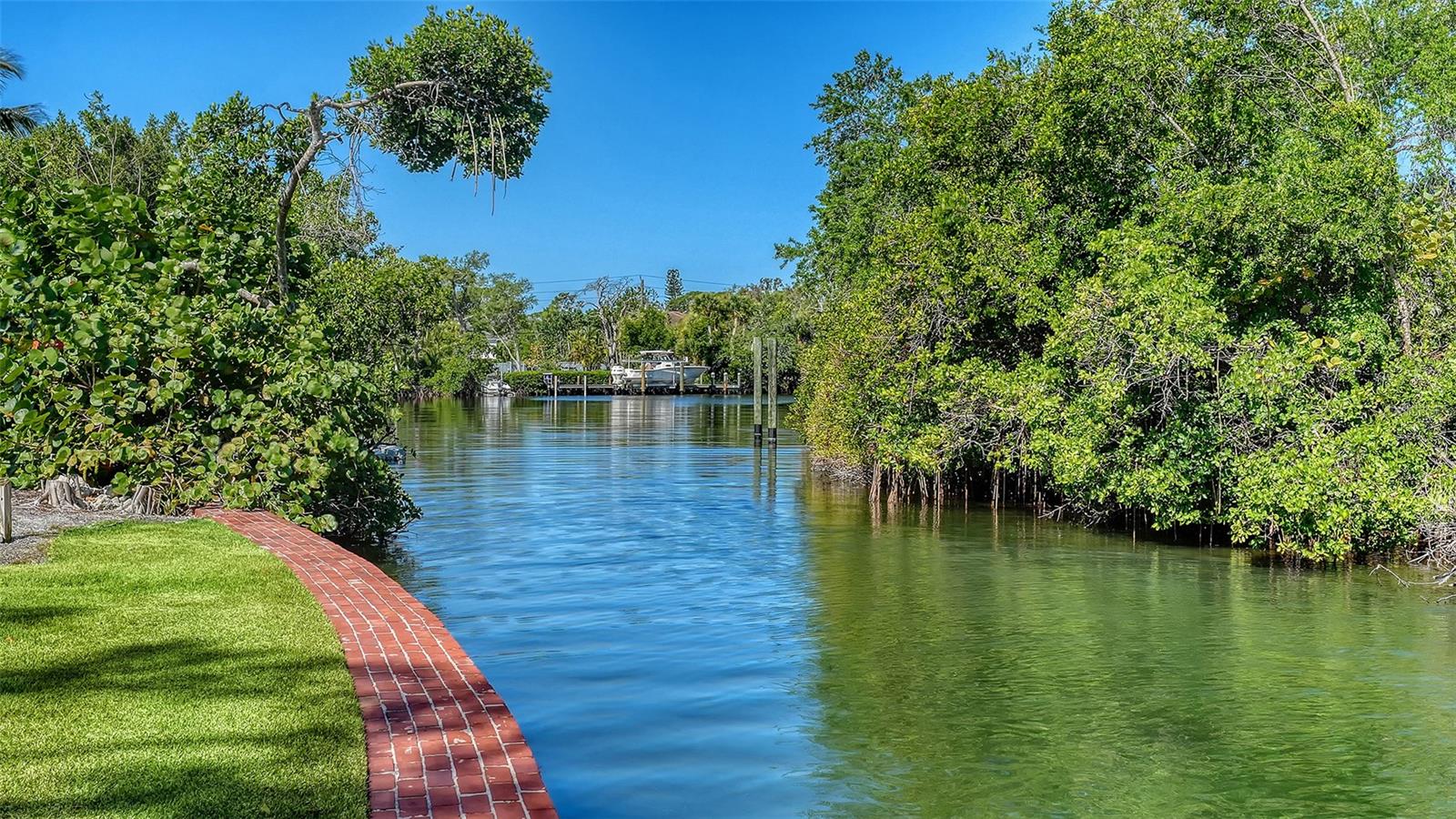 SIESTA PROPERTIES INC - Residential