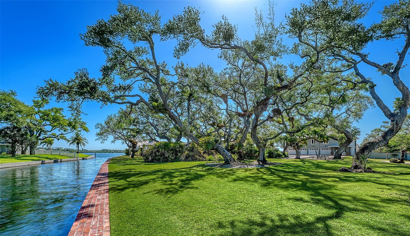 SIESTA PROPERTIES INC - Residential