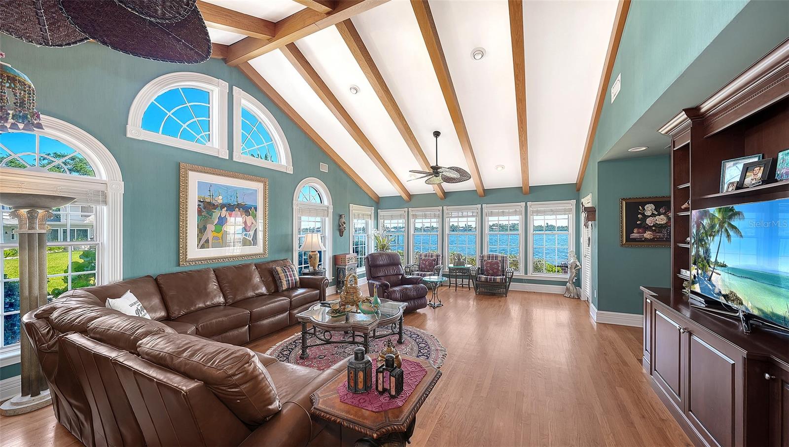 SIESTA PROPERTIES INC - Residential