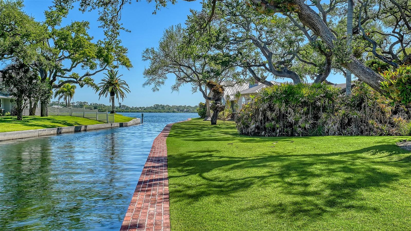 SIESTA PROPERTIES INC - Residential