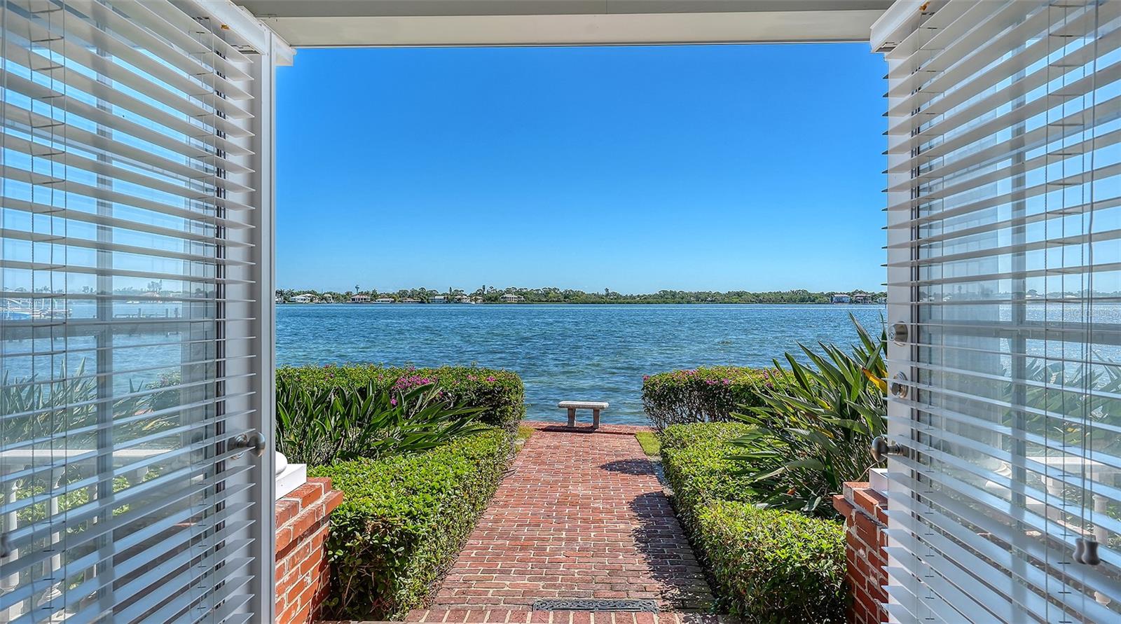 SIESTA PROPERTIES INC - Residential