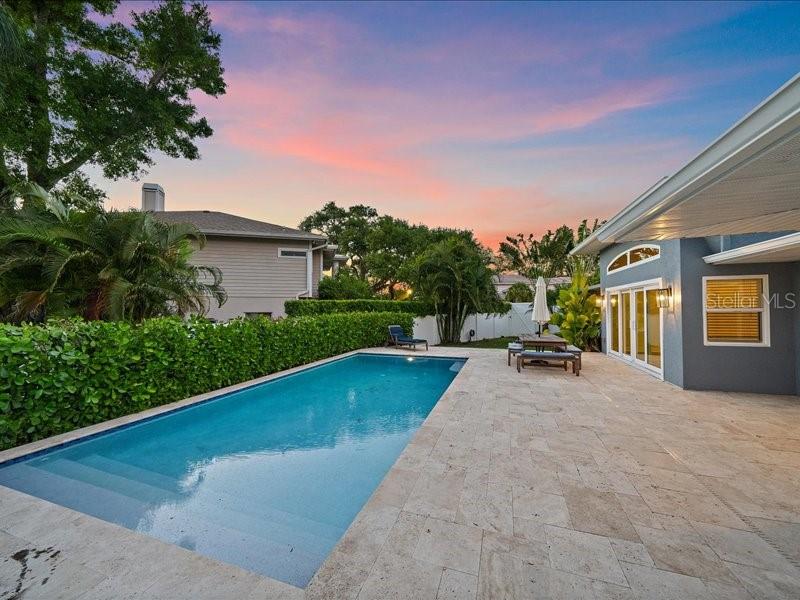 RIVERVIEW MANOR - Residential