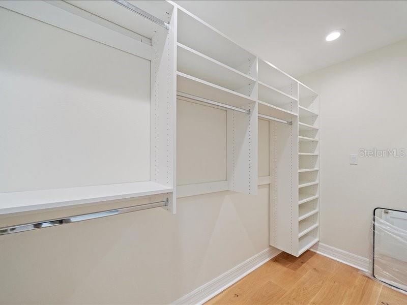 RIVERVIEW MANOR - Residential