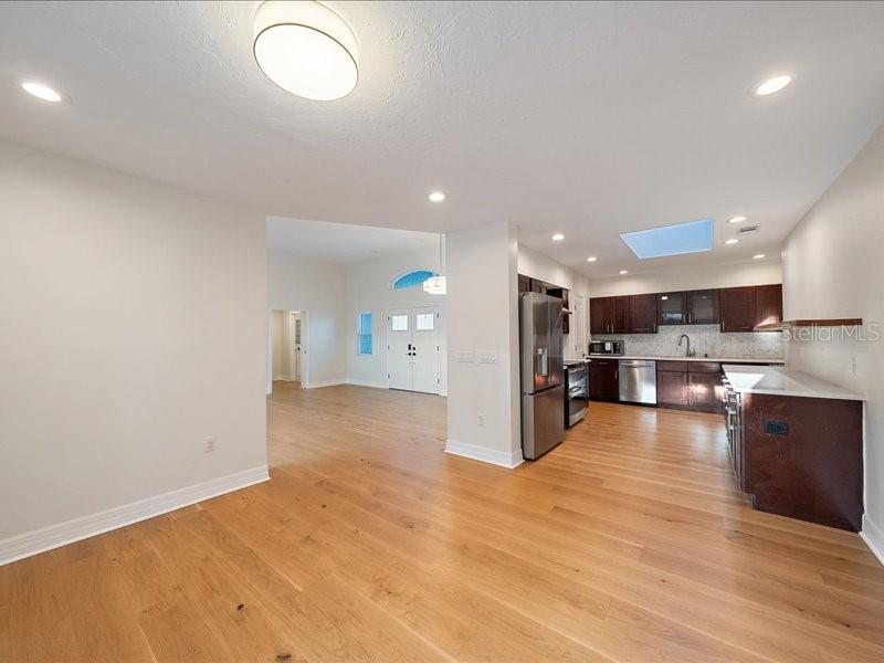 RIVERVIEW MANOR - Residential