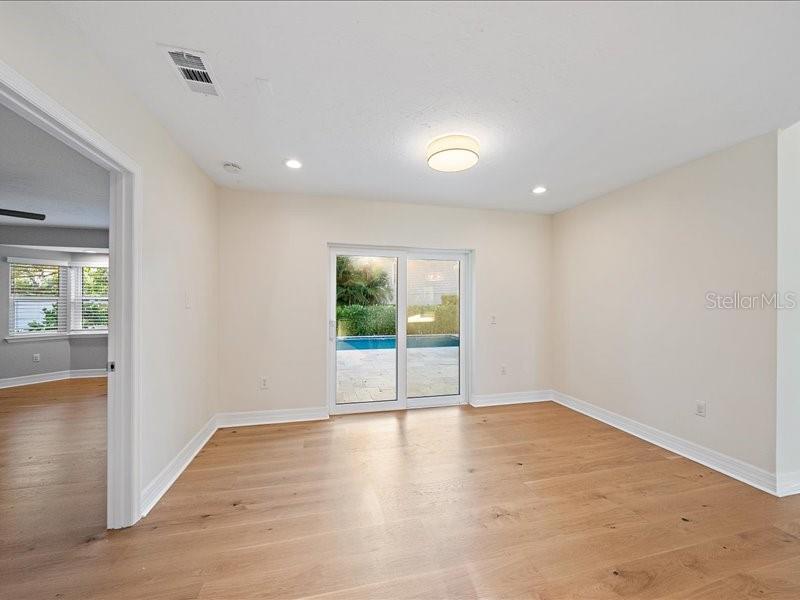 RIVERVIEW MANOR - Residential