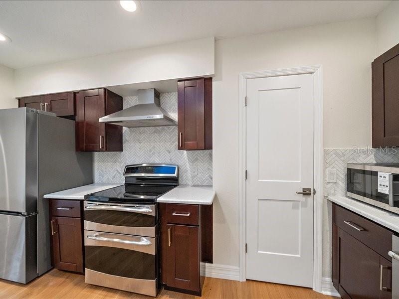 RIVERVIEW MANOR - Residential