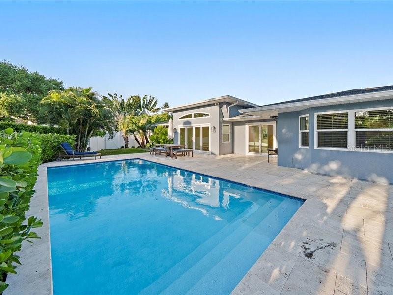 RIVERVIEW MANOR - Residential