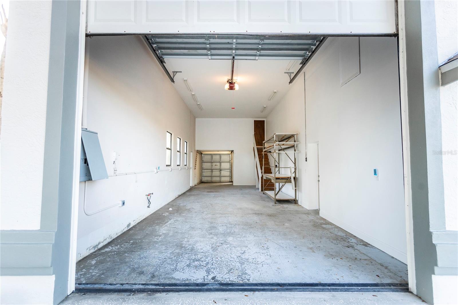 SILVER OAKS - Residential