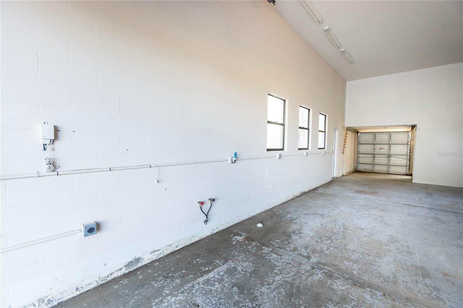 SILVER OAKS - Residential