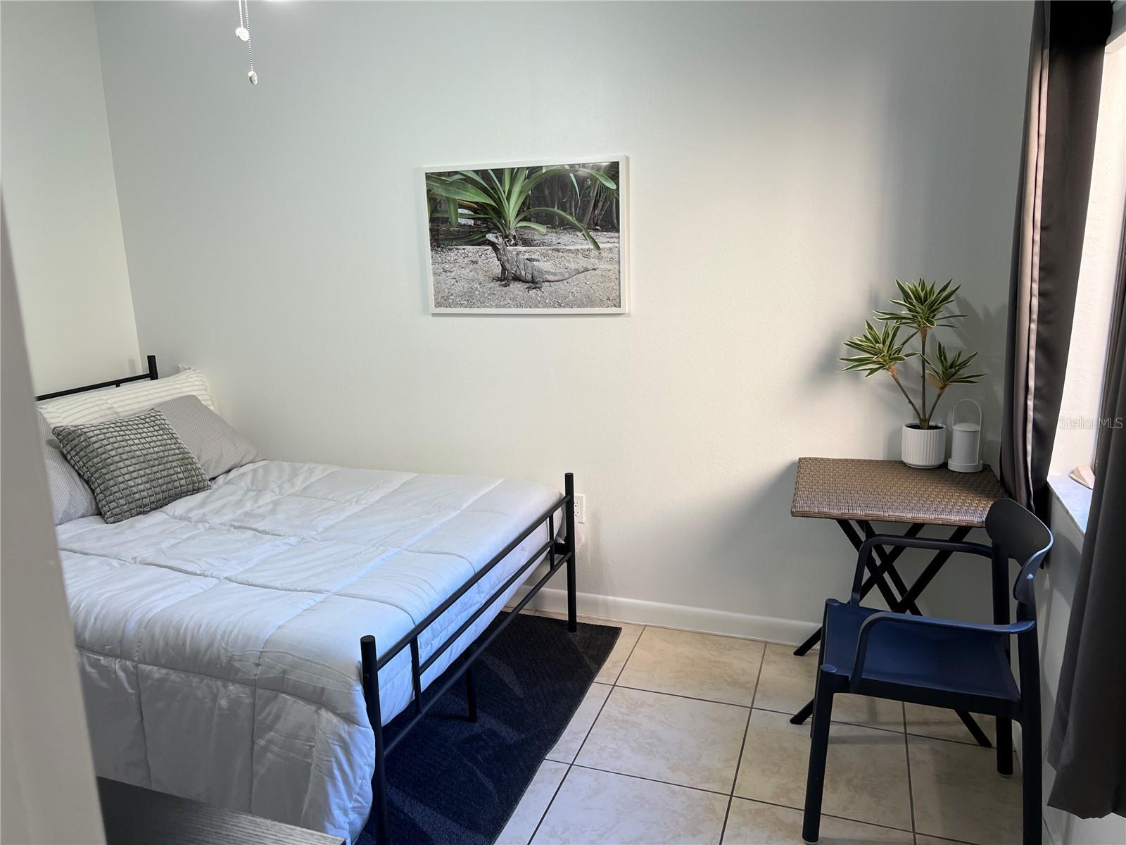 ASHTON LAKES 01 & 02 - Residential Lease