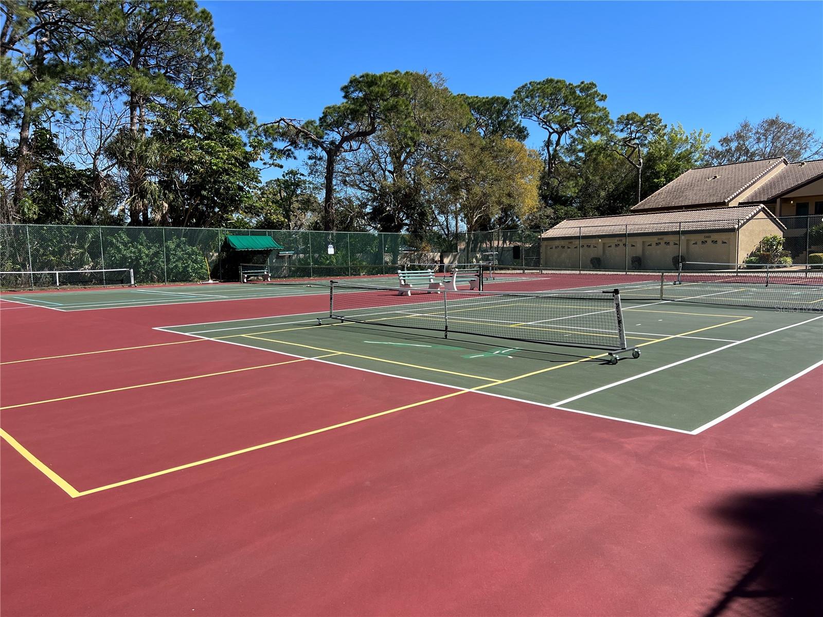 ASHTON LAKES 01 & 02 - Residential Lease