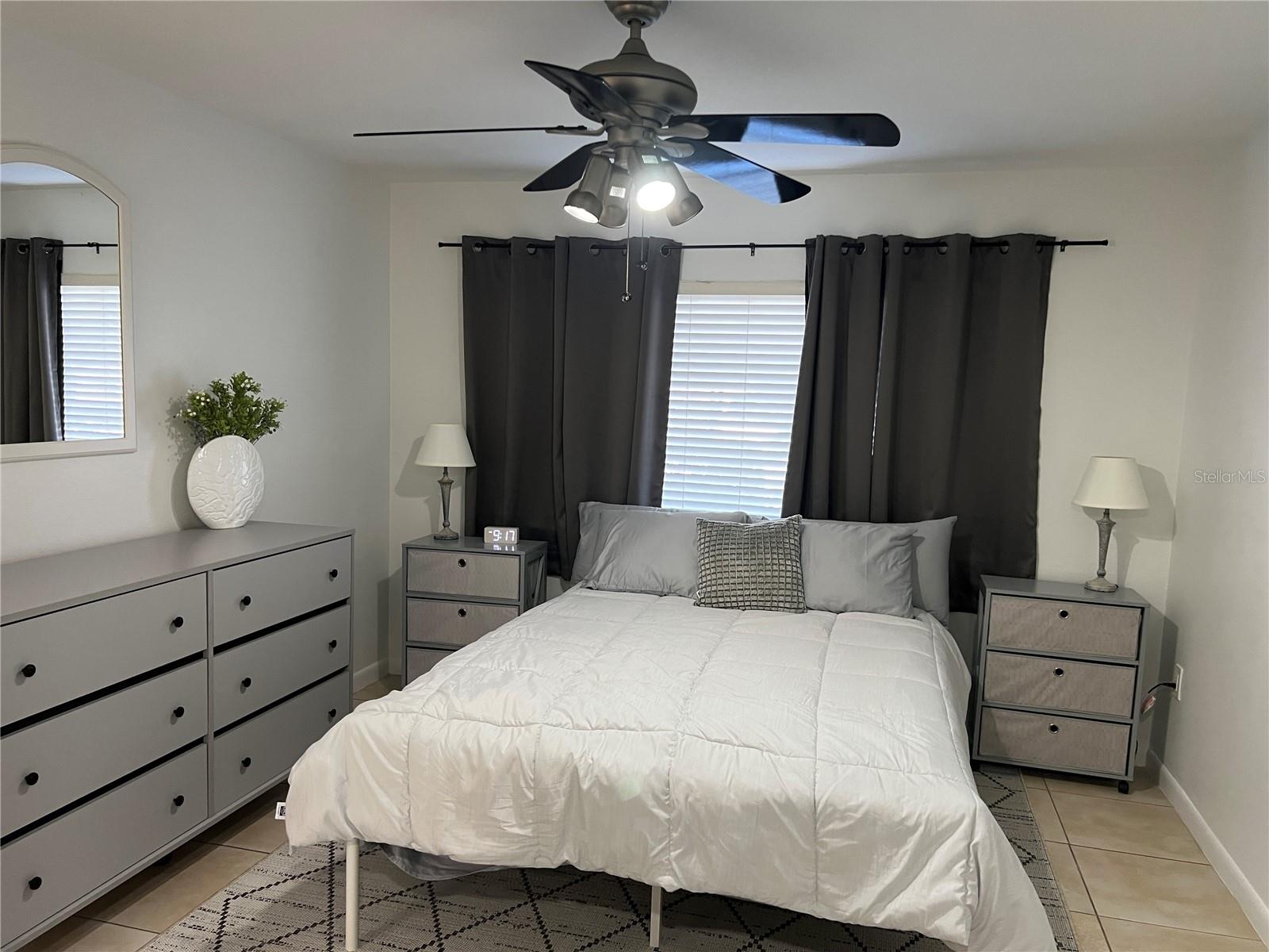 ASHTON LAKES 01 & 02 - Residential Lease