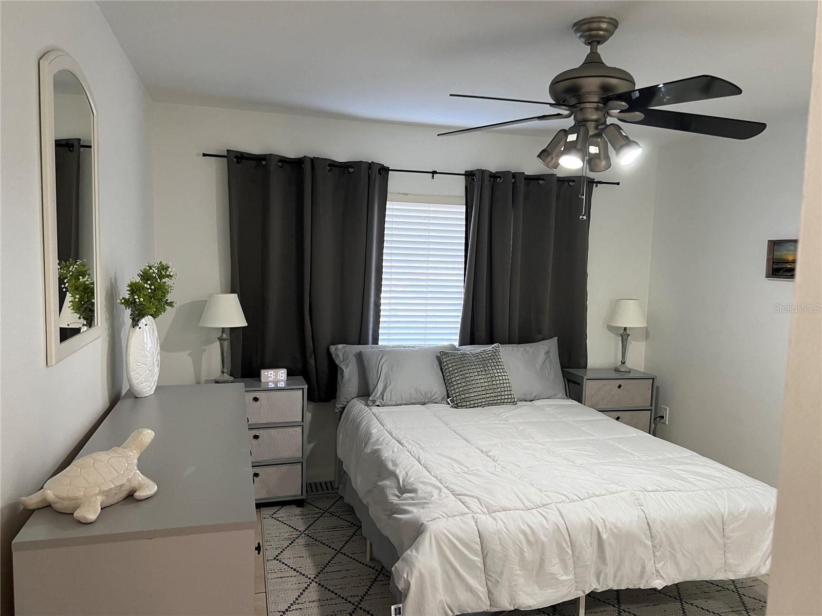 ASHTON LAKES 01 & 02 - Residential Lease