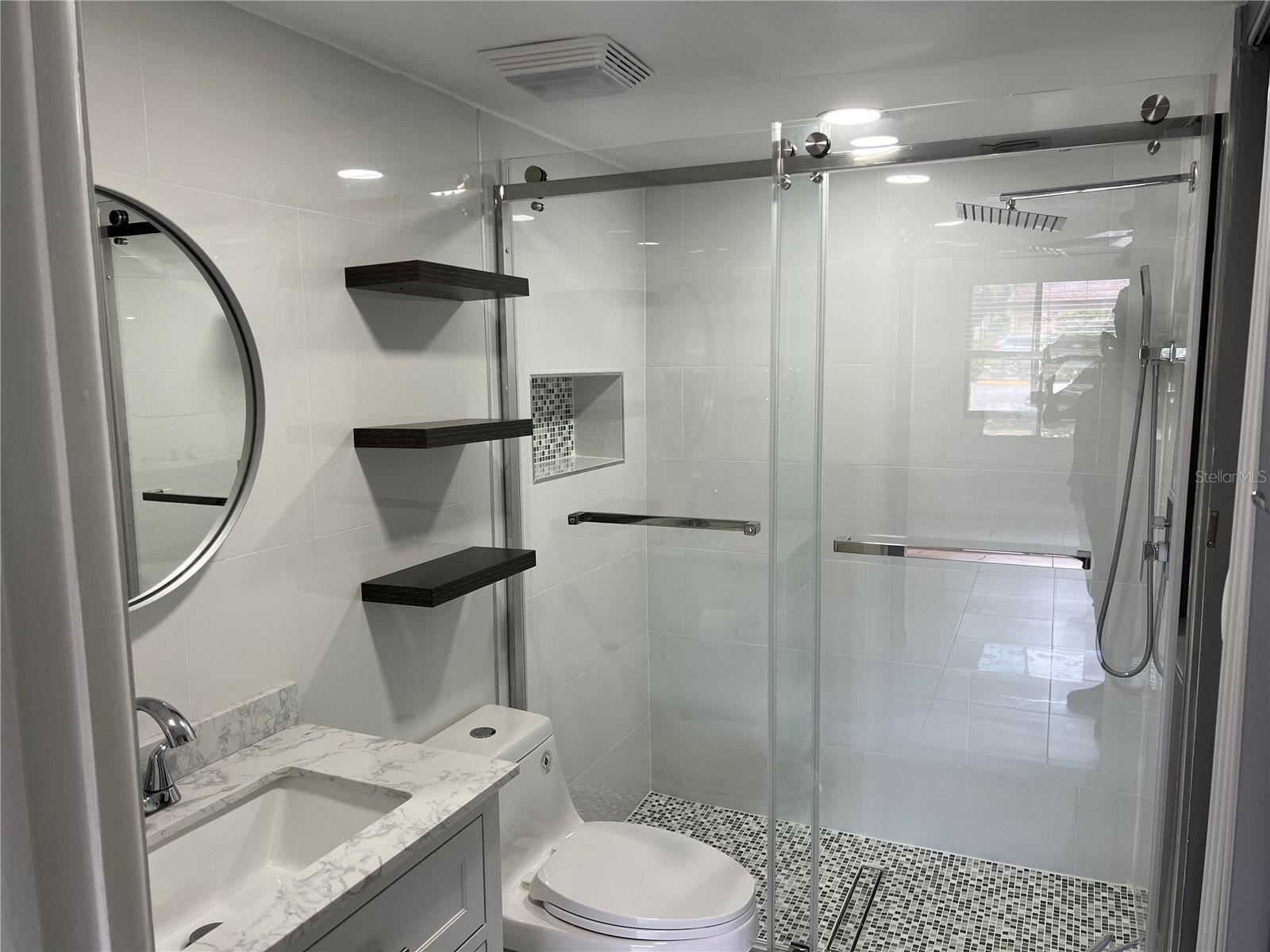 ASHTON LAKES 01 & 02 - Residential Lease