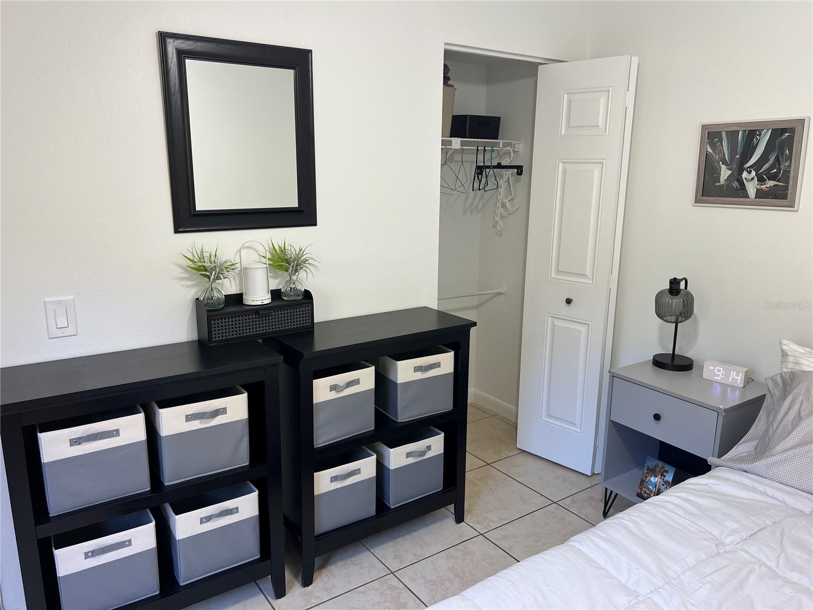 ASHTON LAKES 01 & 02 - Residential Lease