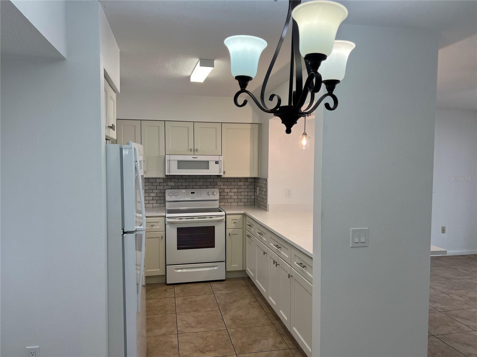 ASHTON LAKES 01 & 02 - Residential Lease