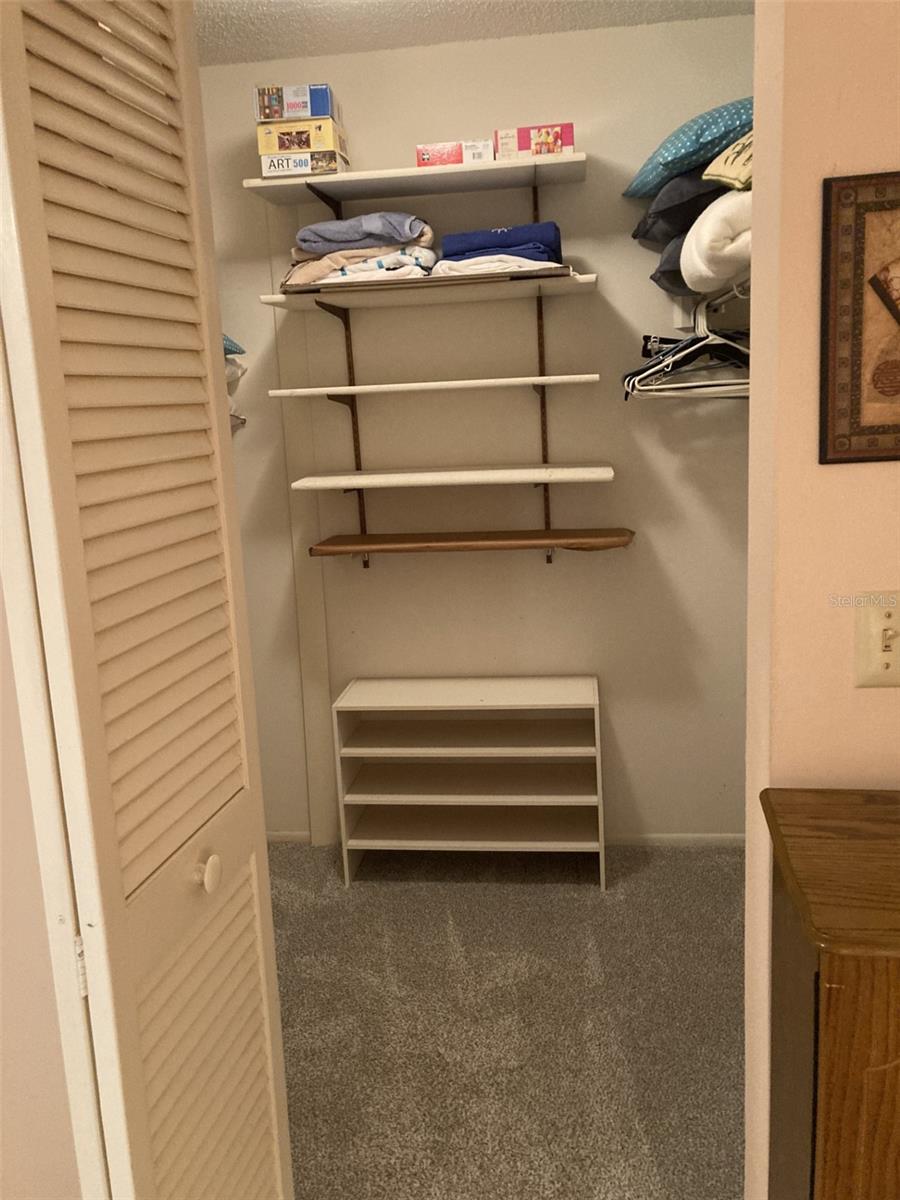 VALENCIA GARDEN II - Residential Lease