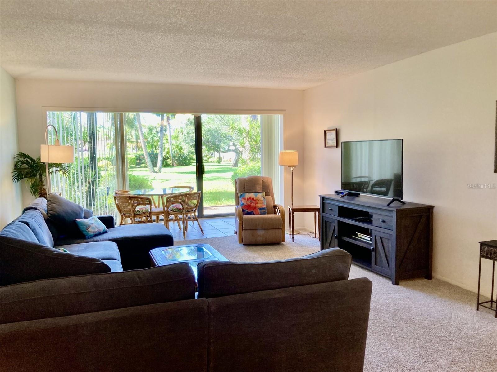 VALENCIA GARDEN II - Residential Lease