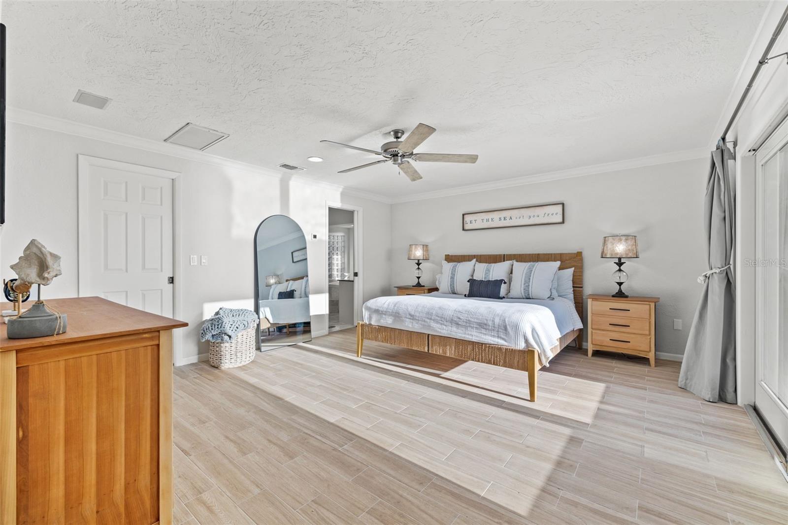 VENETIAN ISLES - Residential