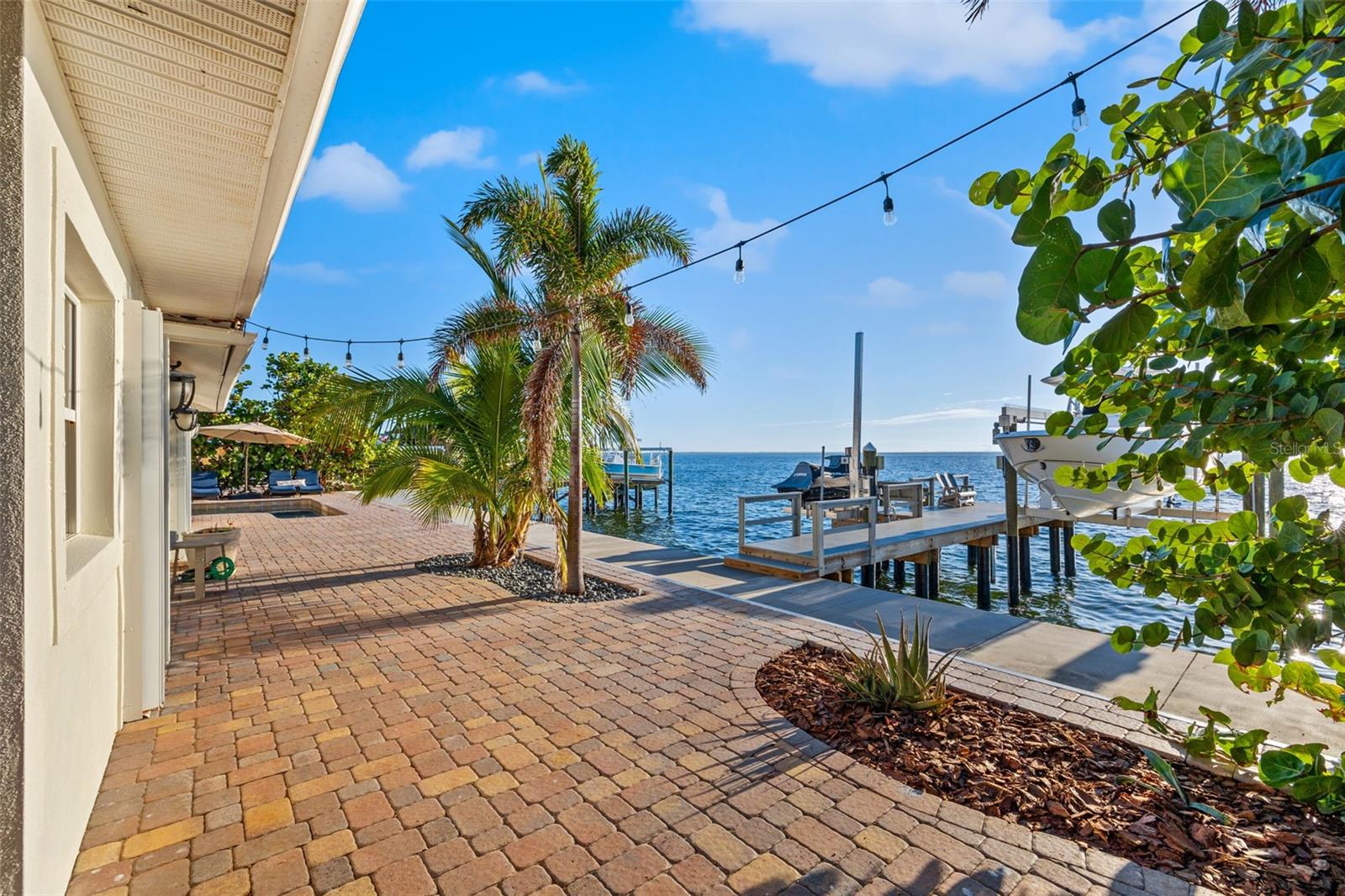 VENETIAN ISLES - Residential