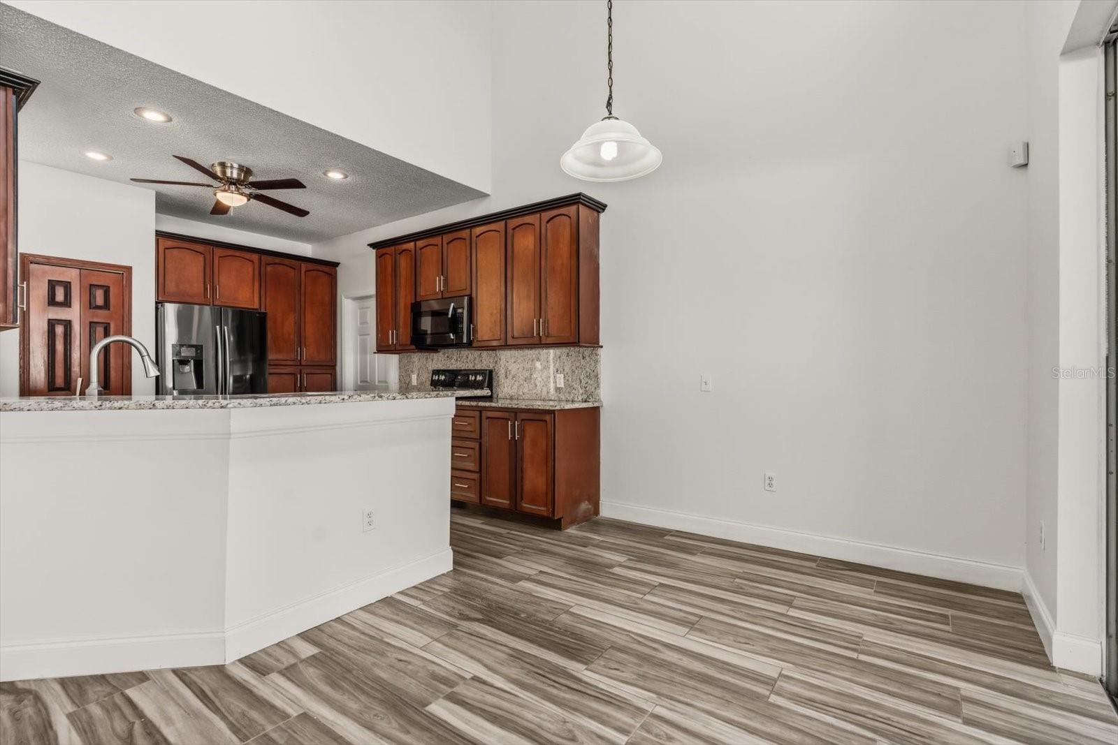 BANYAN COVE AT CYPRESS WOODS - Residential