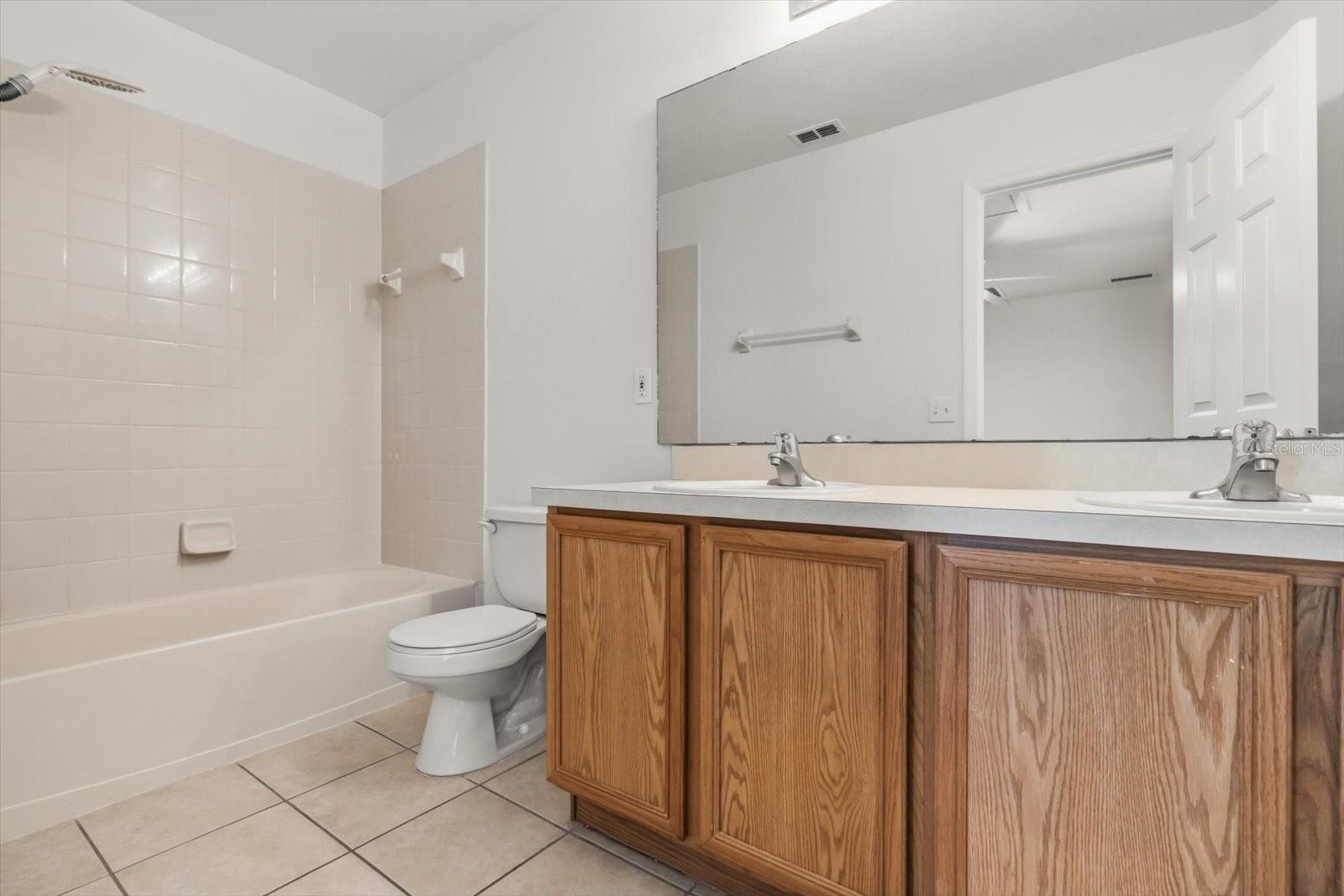 BANYAN COVE AT CYPRESS WOODS - Residential