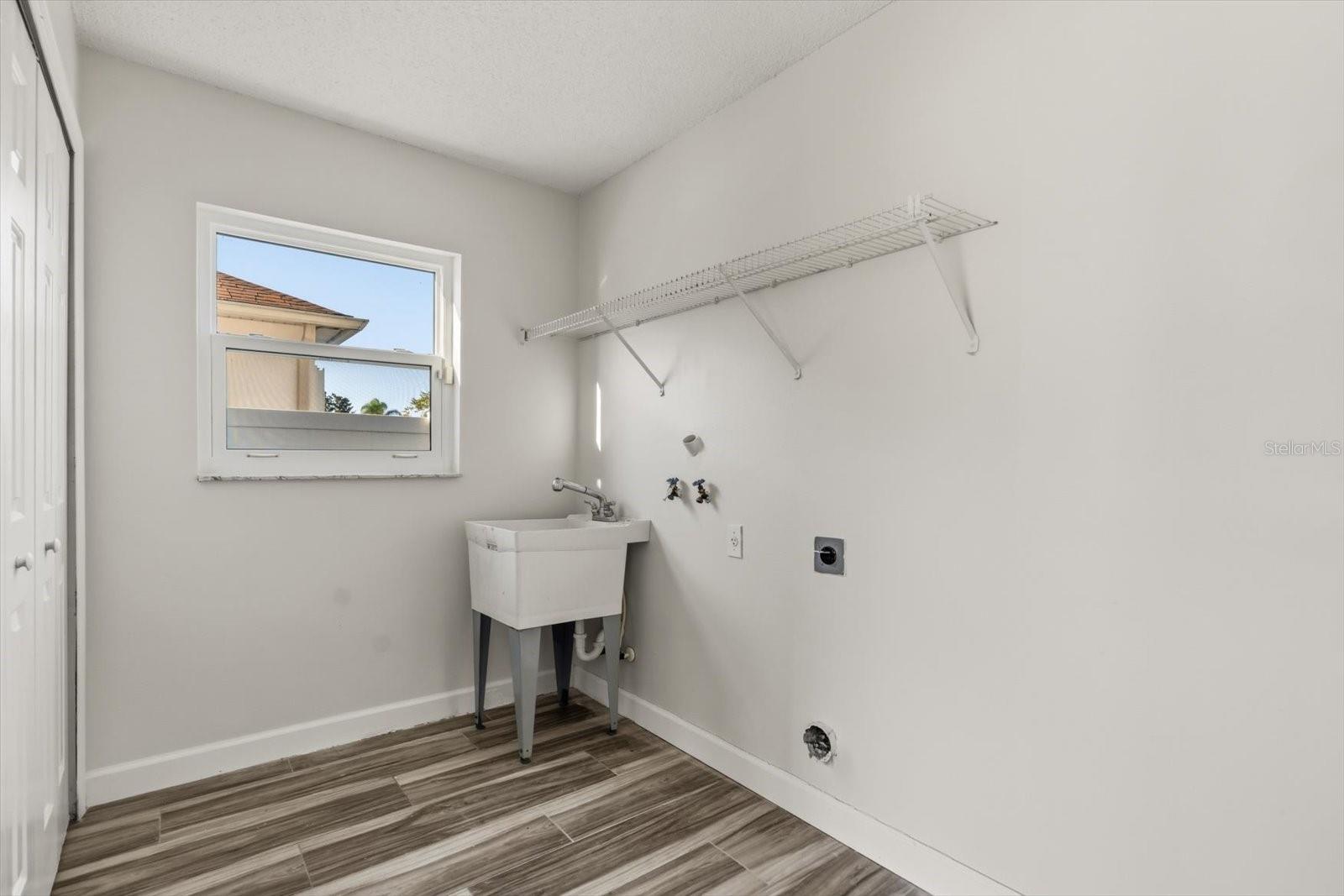 BANYAN COVE AT CYPRESS WOODS - Residential