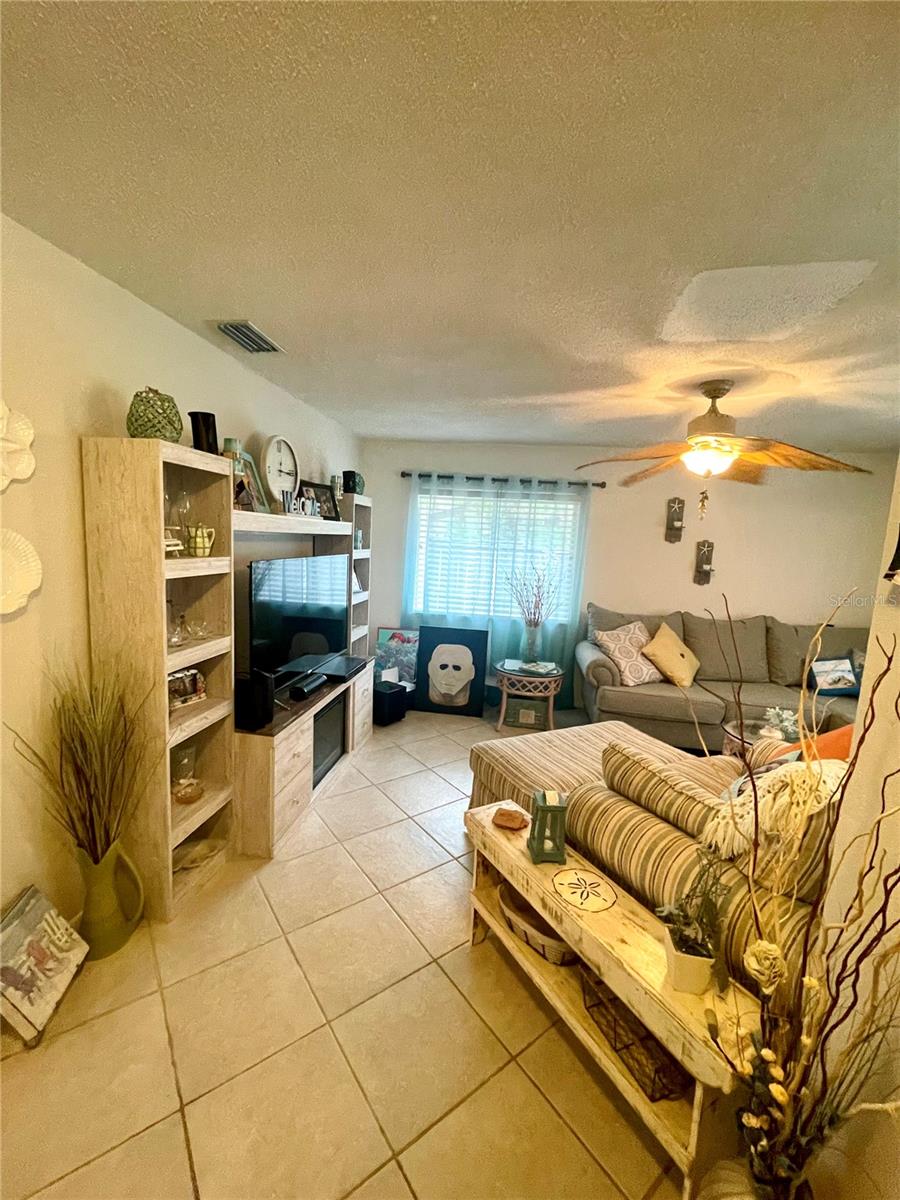 SUMMER TREES UNIT 01 - Residential