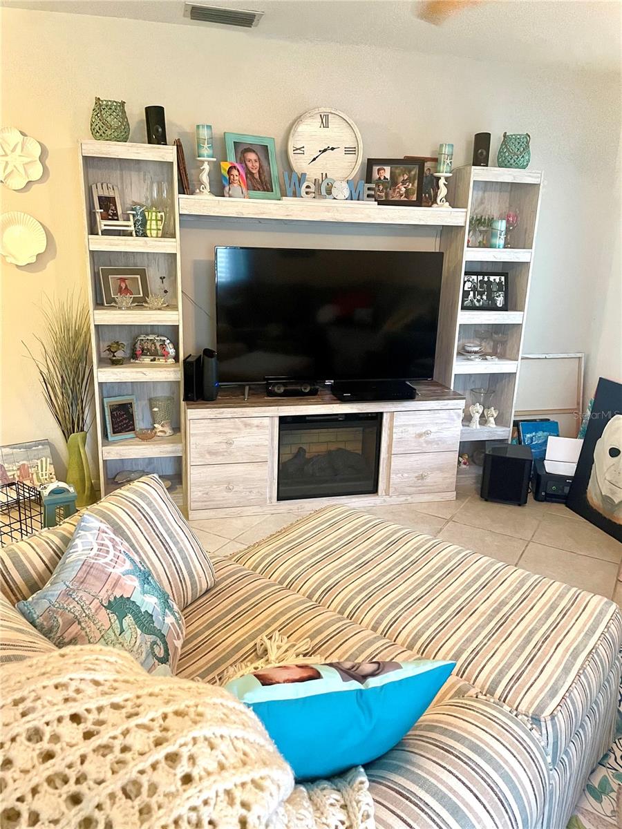 SUMMER TREES UNIT 01 - Residential