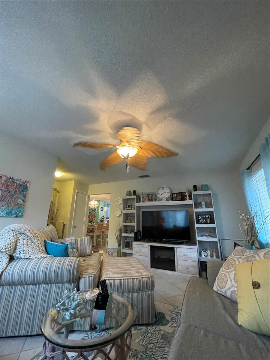 SUMMER TREES UNIT 01 - Residential