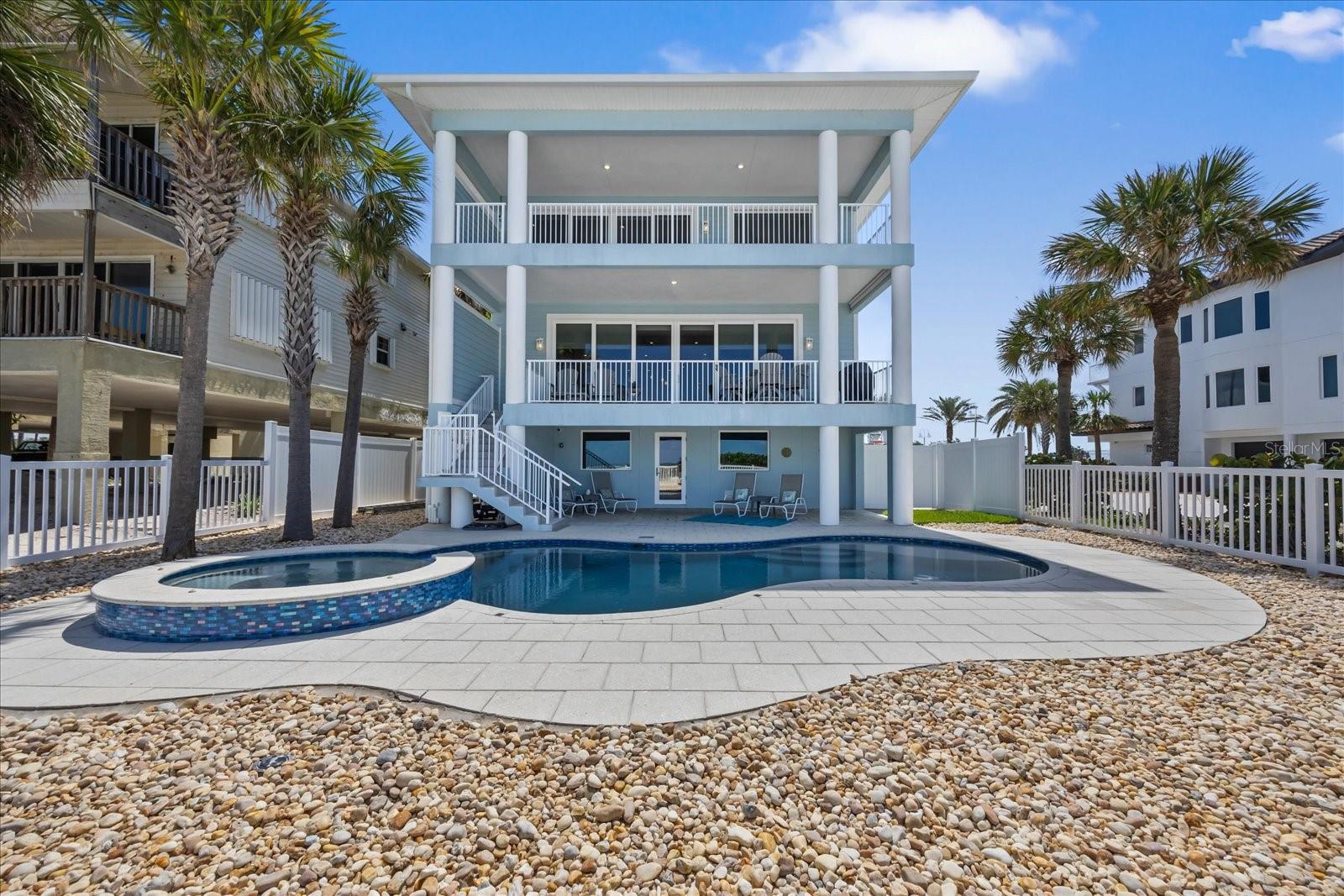 INDIAN ROCKS - Residential