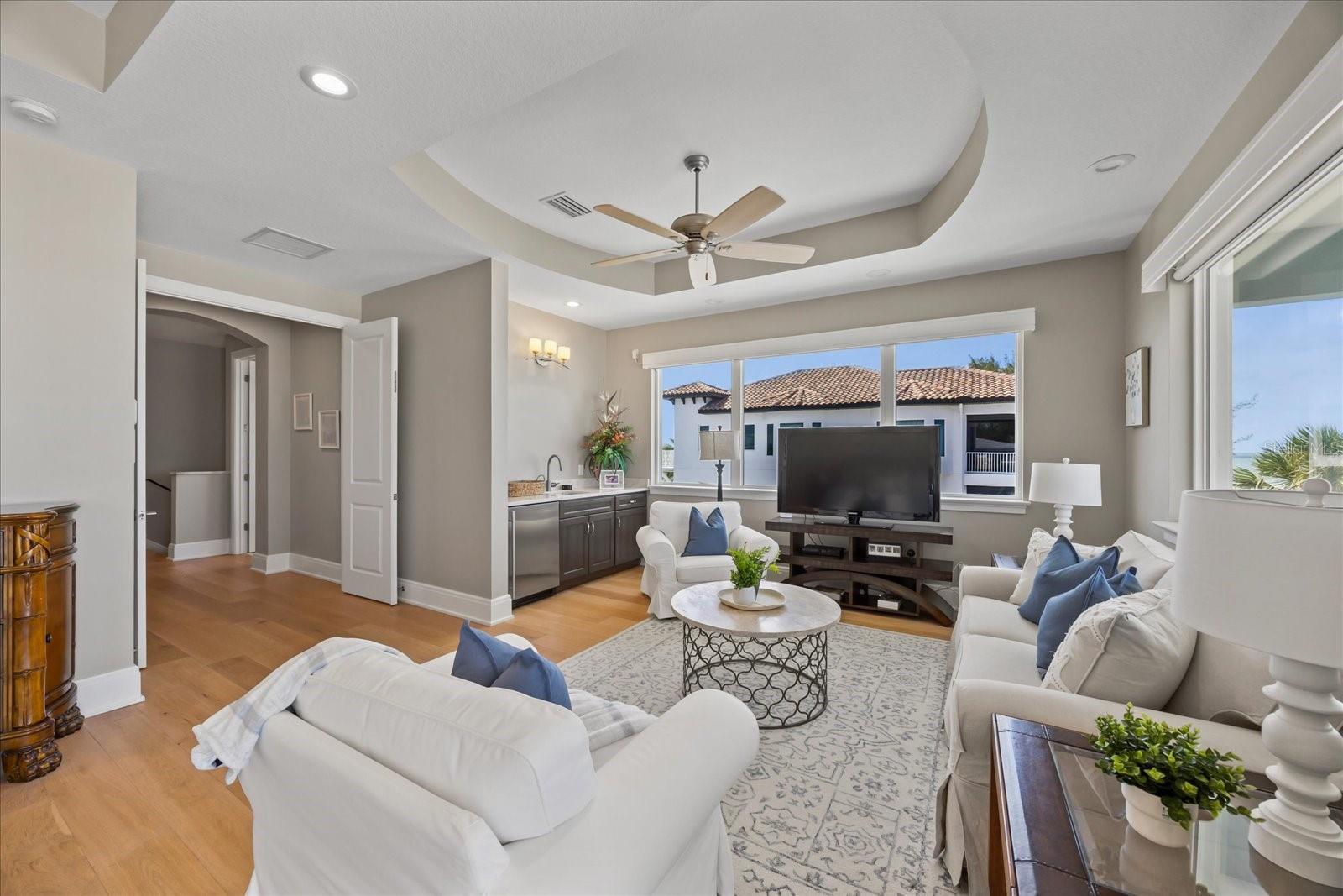INDIAN ROCKS - Residential