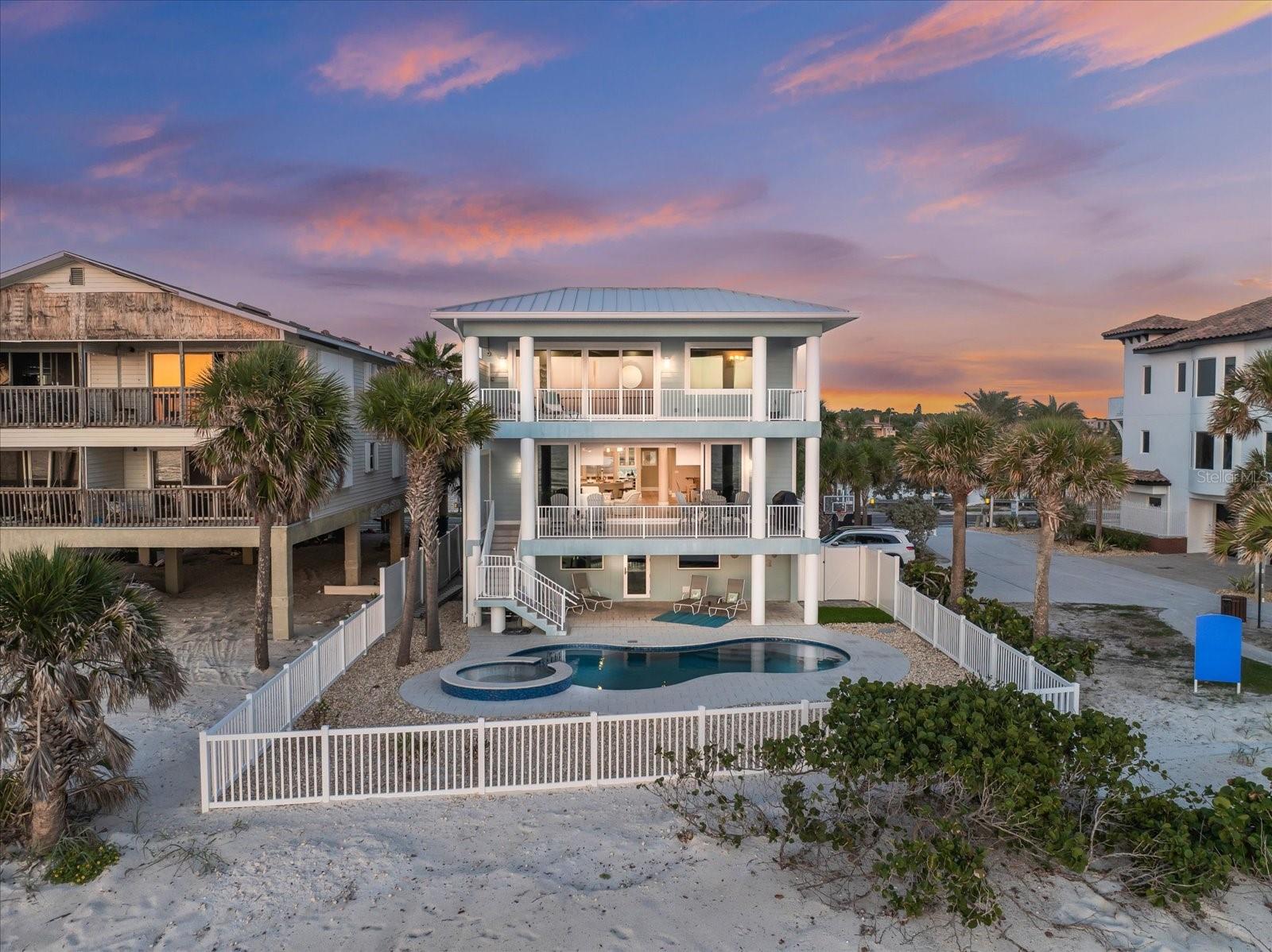 INDIAN ROCKS - Residential