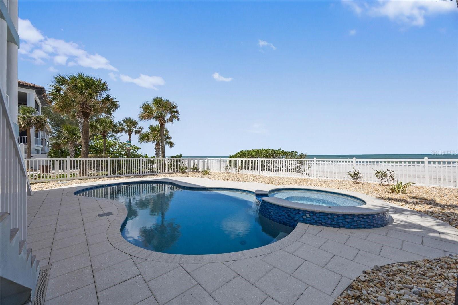 INDIAN ROCKS - Residential