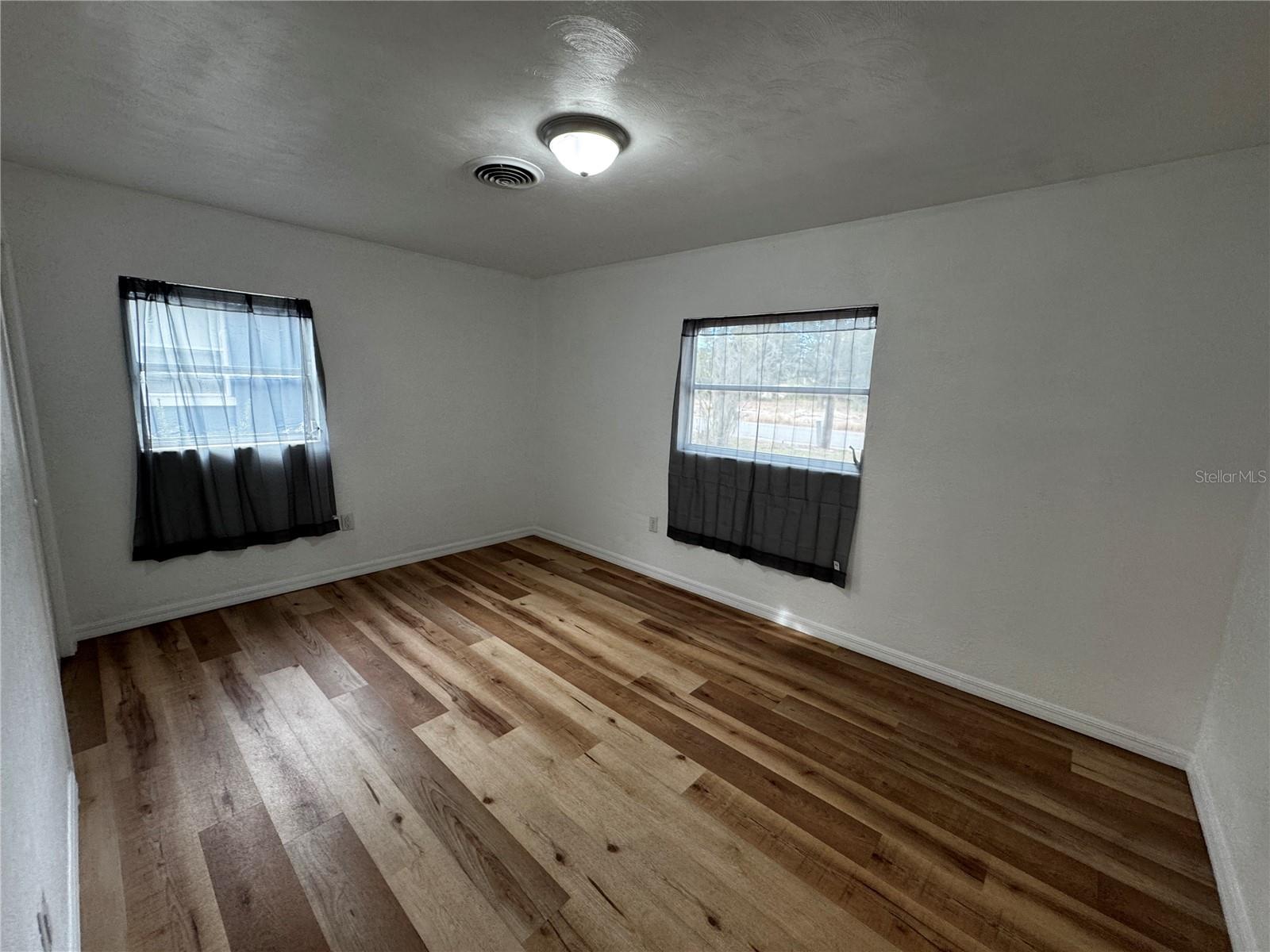 LEESBURG W C WILKINS 06 - Residential Lease