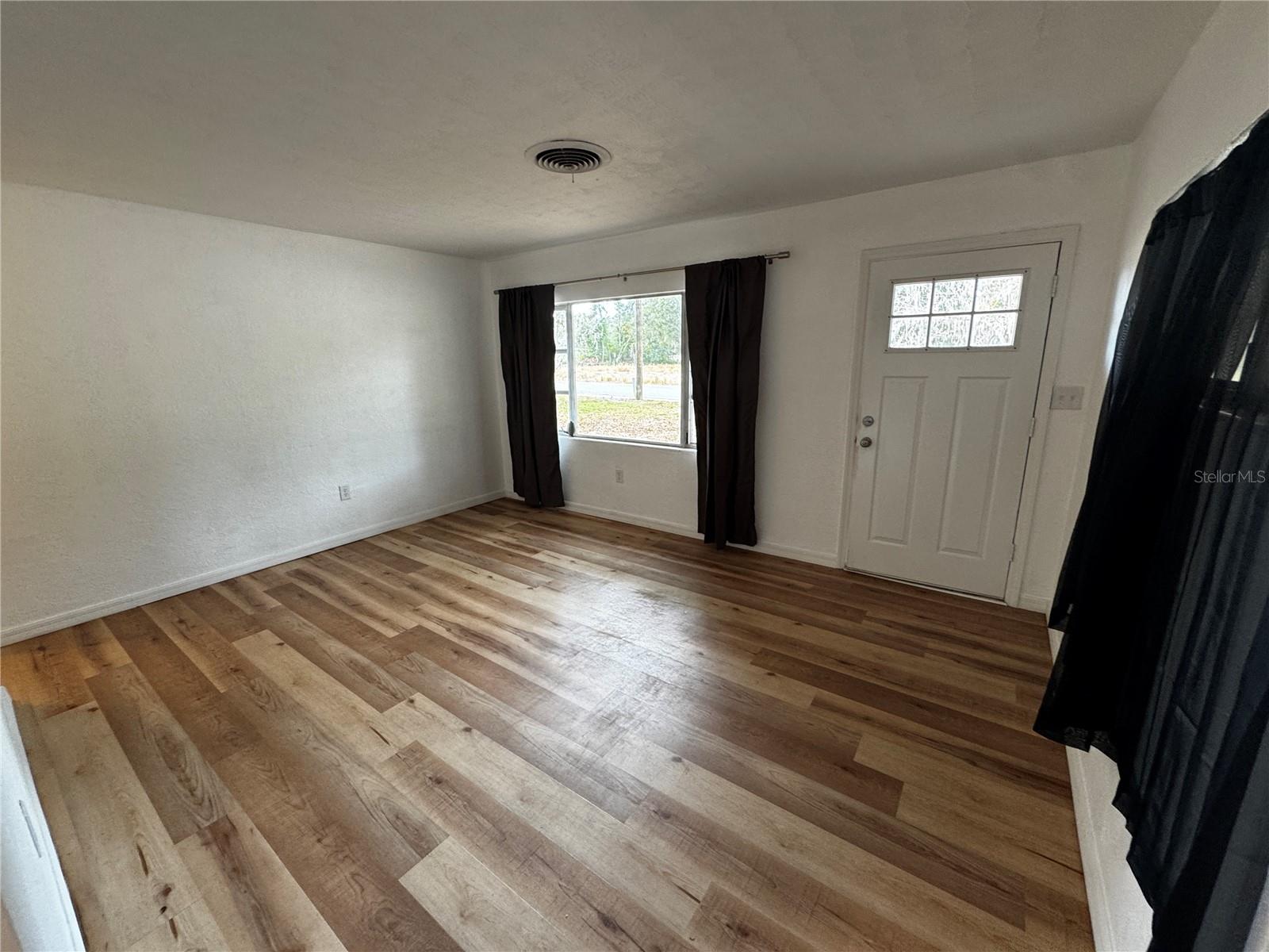 LEESBURG W C WILKINS 06 - Residential Lease