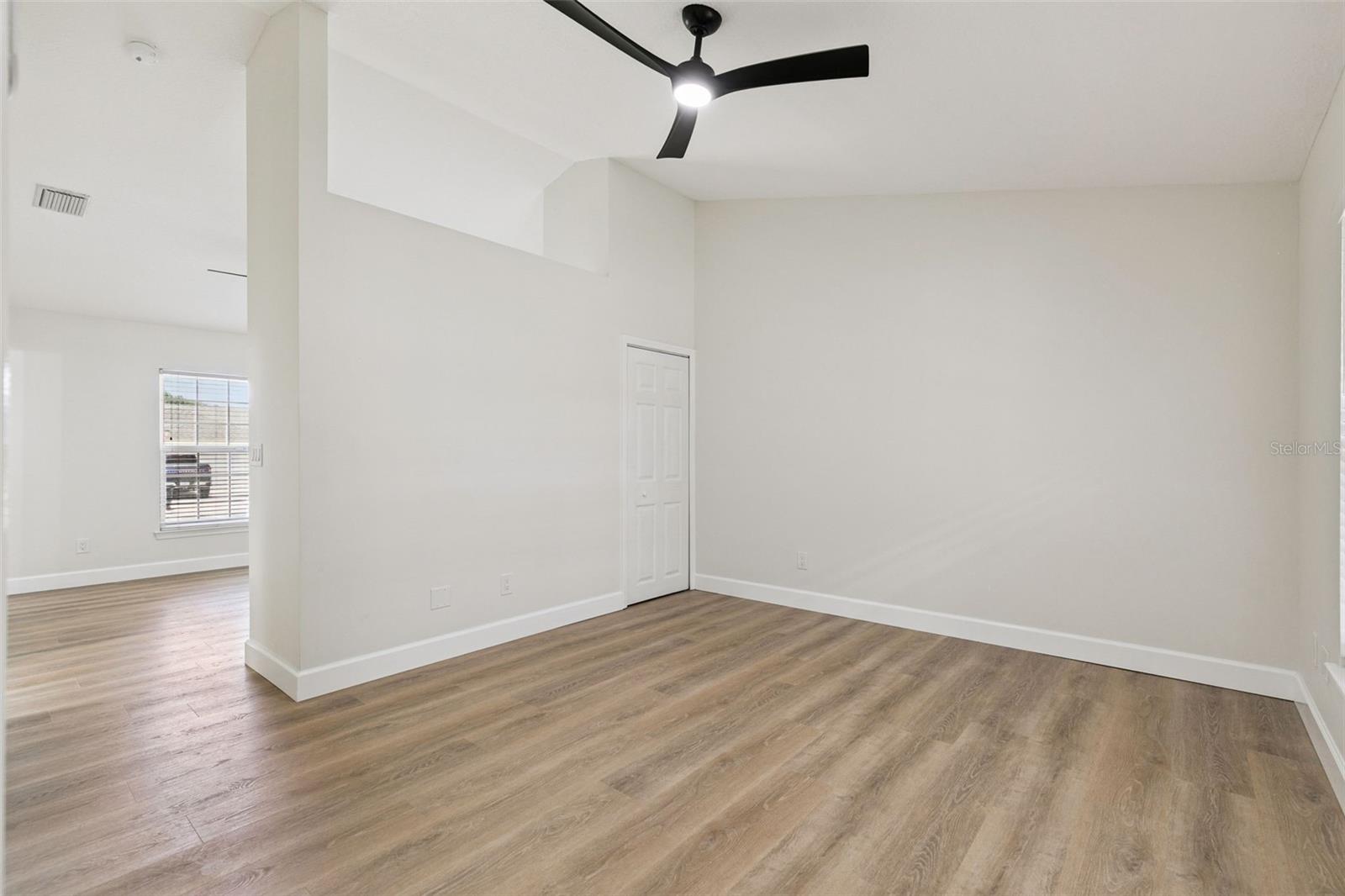 LAKE TUSKAWILLA PH 1 - Residential