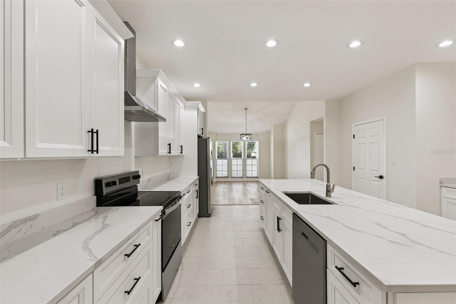 LAKE TUSKAWILLA PH 1 - Residential