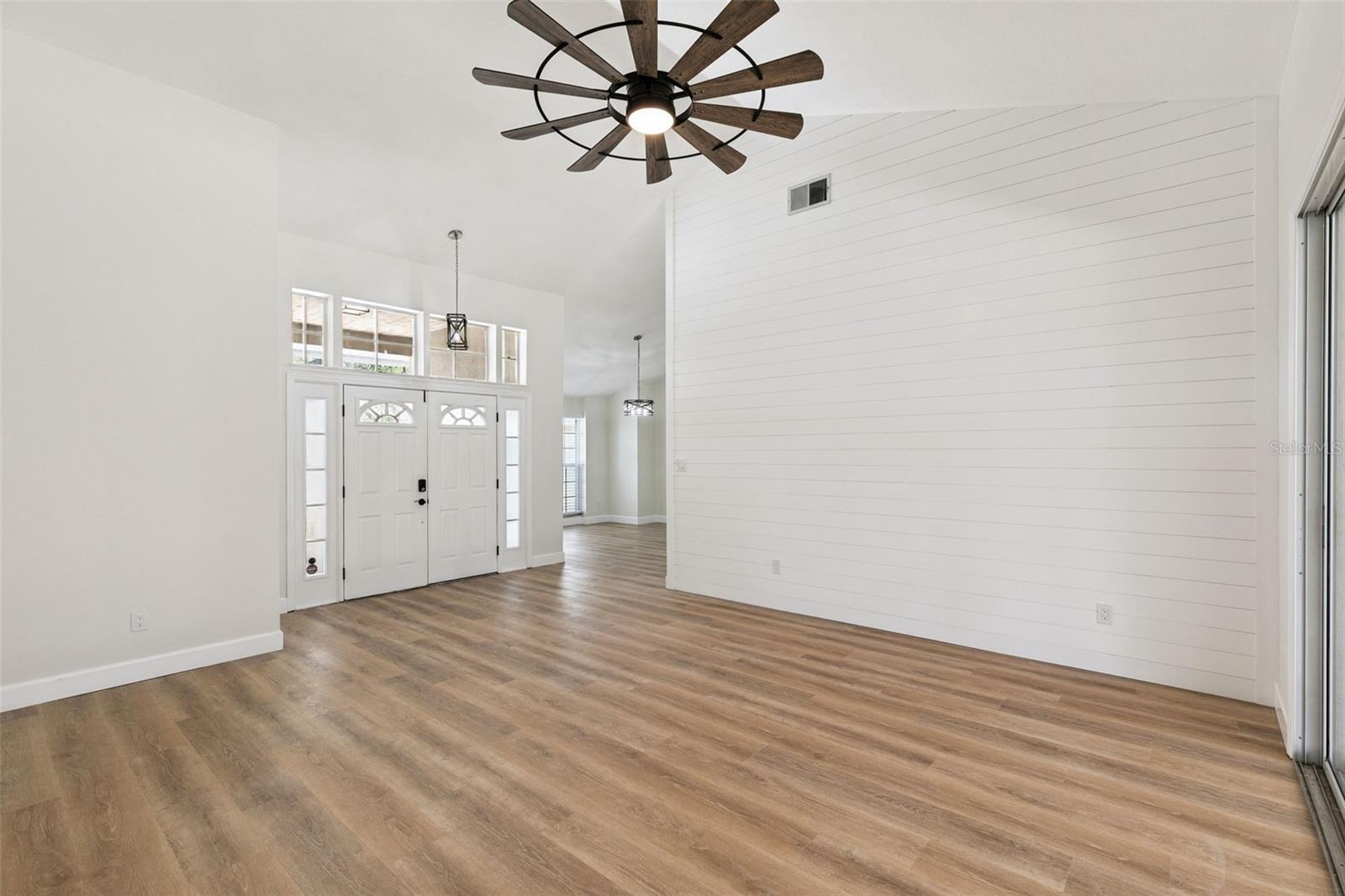 LAKE TUSKAWILLA PH 1 - Residential