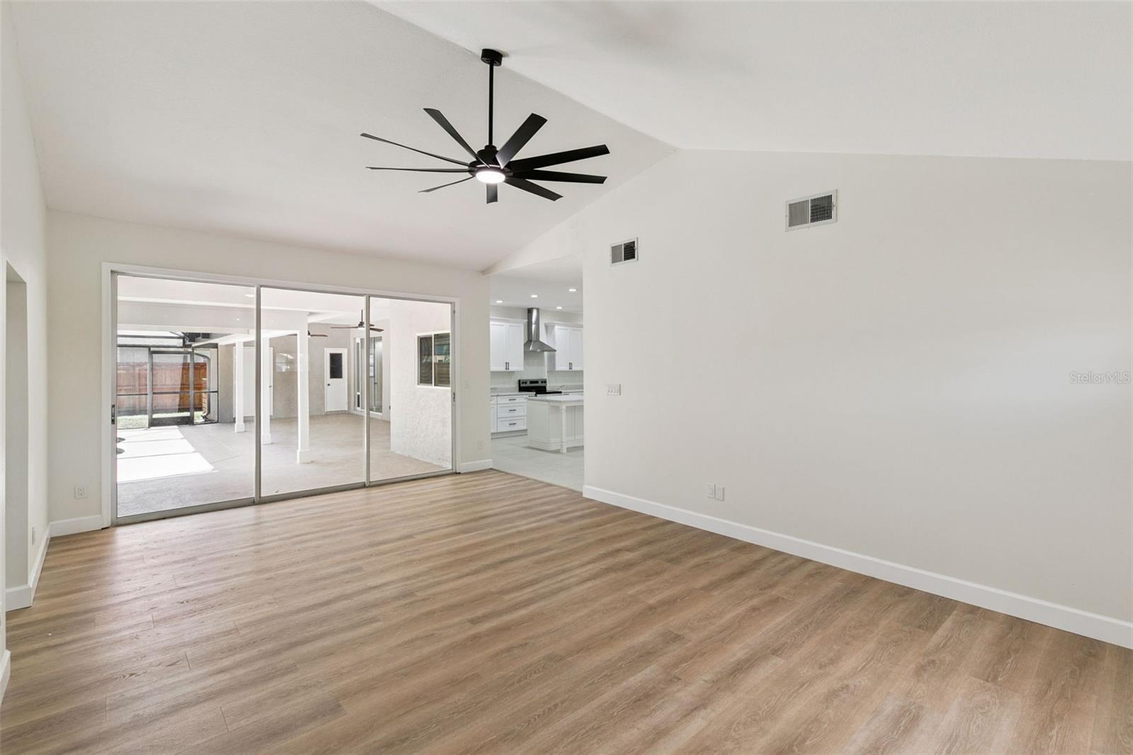 LAKE TUSKAWILLA PH 1 - Residential